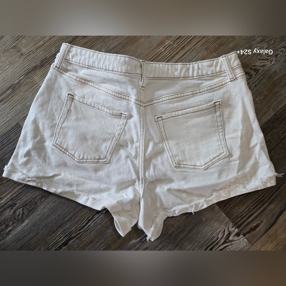 wild fable White Denim Cutoff Shorts - Picture 12 of 12